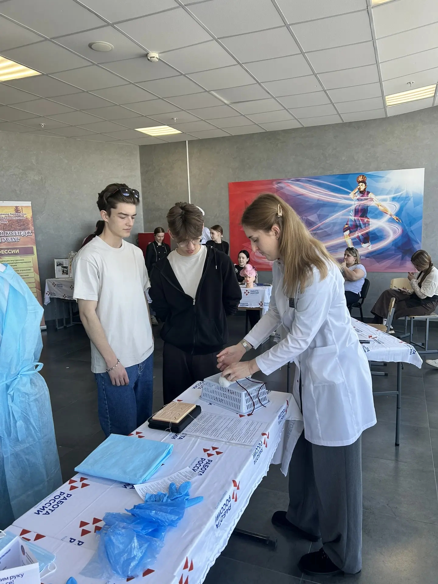 Медицинский университет представил свои возможности на Всероссийской ярмарке трудоустройства