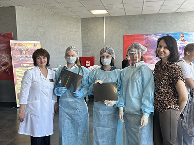 Медицинский университет представил свои возможности на Всероссийской ярмарке трудоустройства