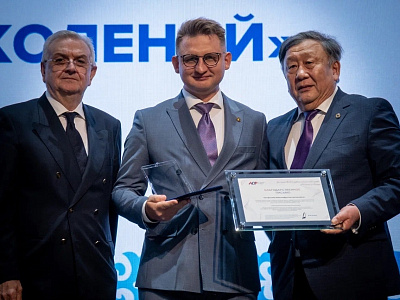 Главный врач Ивановского онкодиспансера награжден медалью имени Н. Н. Трапезникова